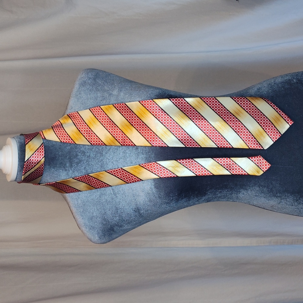 100% Silk Tie Golden Yellow Red Diagonal Stripes EUC